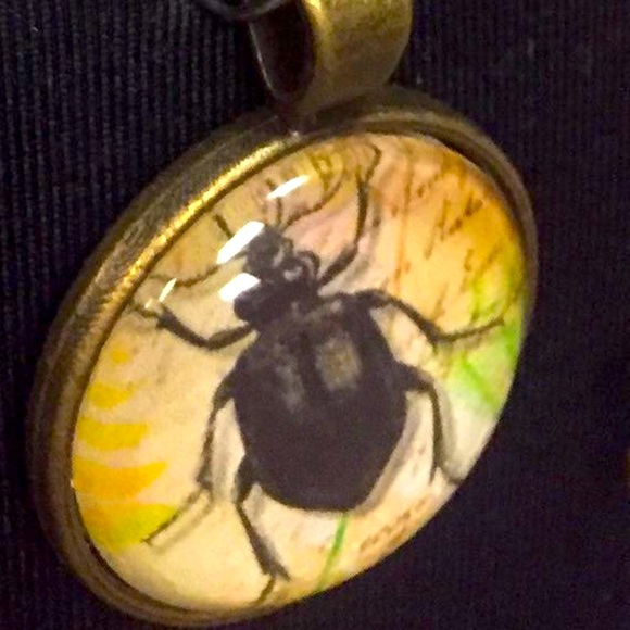 Beetle necklace - Picture 1 of 1